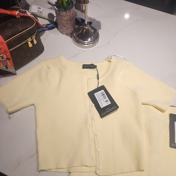 PrettyLittleThing Lemon Ribbed Cardigan - Picture 4 of 6